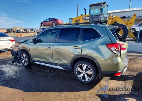 2021 Subaru Forester Touring z USA, uszkodzony, nr VIN JF2SKAXC2MH530455